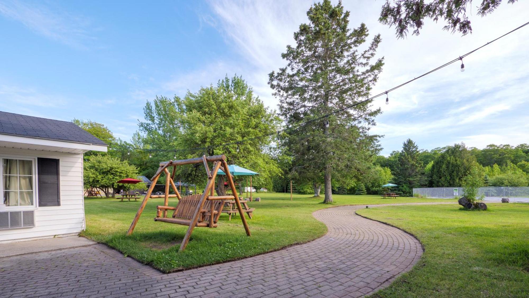 Coach House Inn Тобермори Екстериор снимка